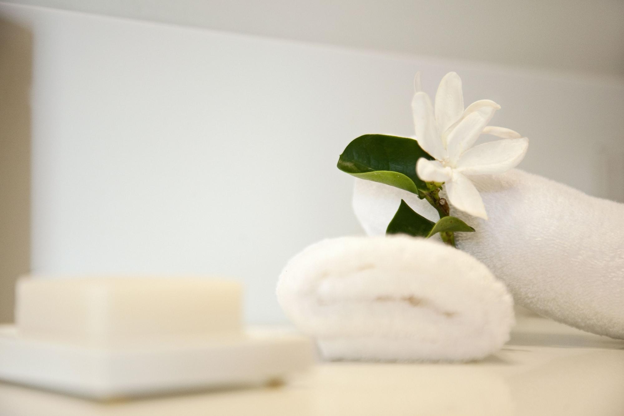 Capo Bay Hotel Protaras Luaran gambar A spa
