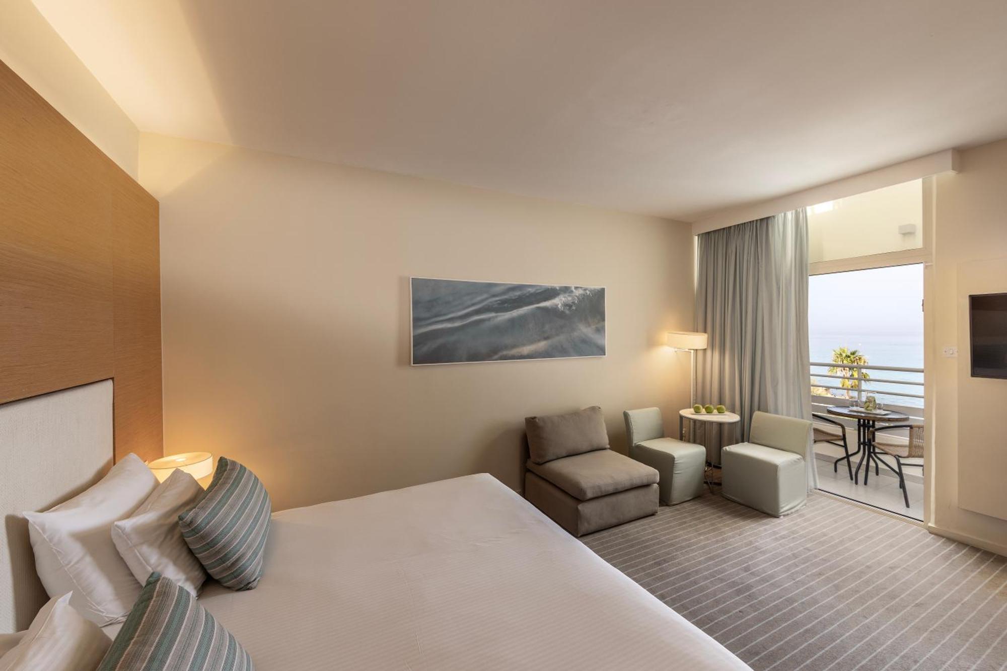 Capo Bay Hotel Protaras Luaran gambar Deluxe room