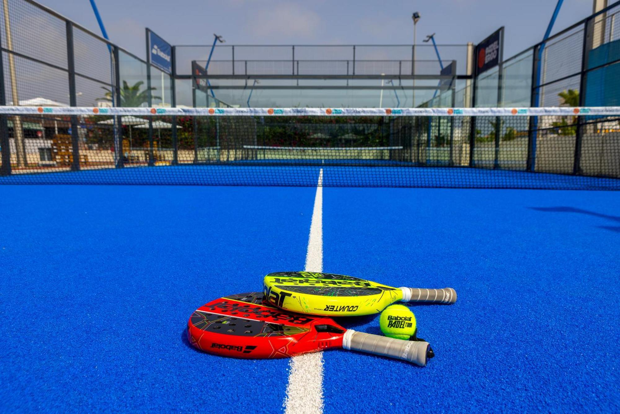 Capo Bay Hotel Protaras Luaran gambar A paddle tennis court